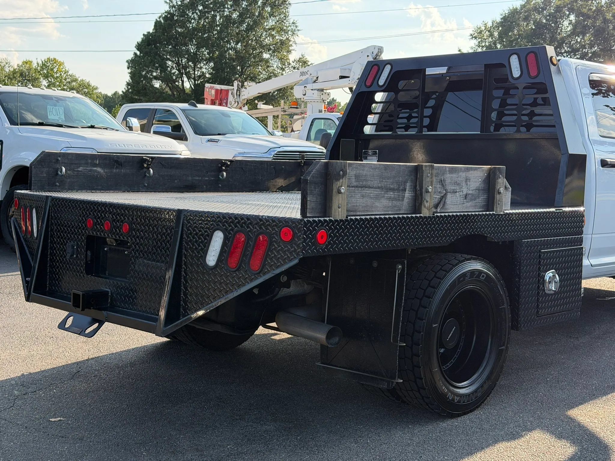 Used 2020 RAM 3500 Tradesman w/ Chrome Appearance Group AWD/4WD image 6