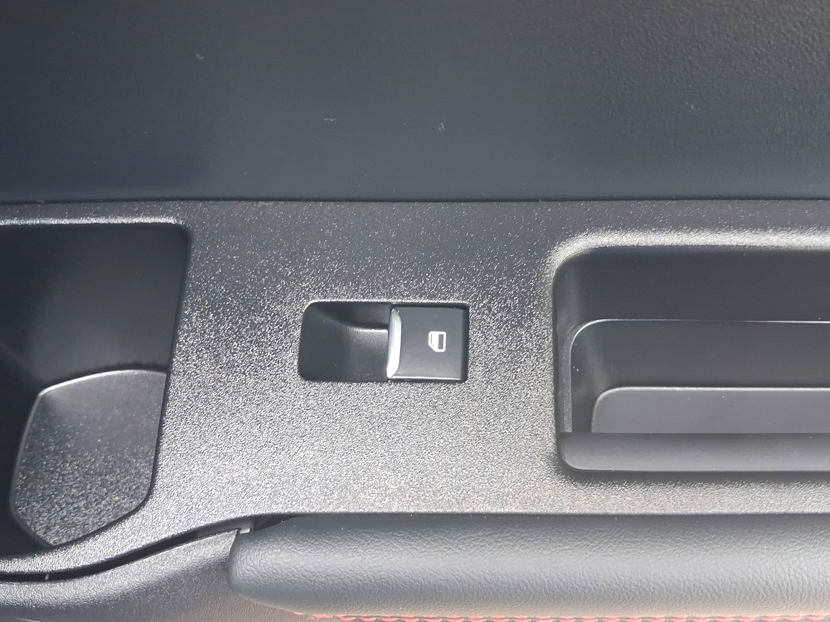 Used 2025 Ford Explorer ST AWD/4WD image 31