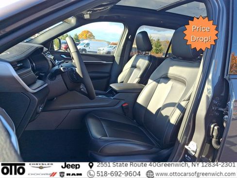 New 2025 Jeep Grand Cherokee Limited w/ Black Appearance Package image 10