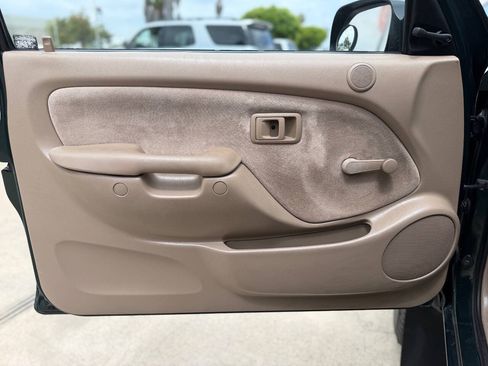 Used 2002 Toyota Tacoma PreRunner RWD image 17