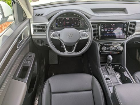 Certified 2023 Volkswagen Atlas SE FWD image 17