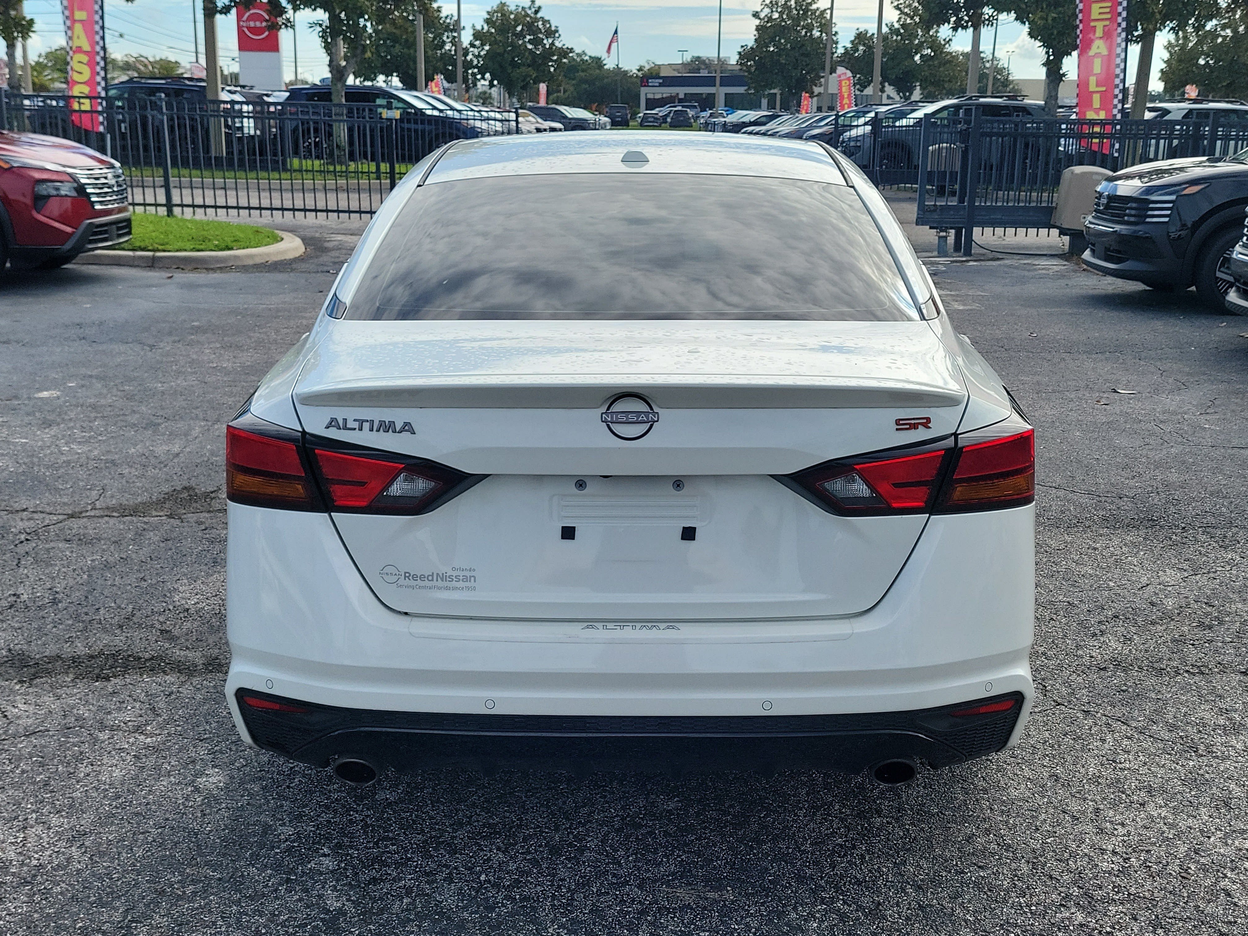 Certified 2024 Nissan Altima 2.5 SR w/ SR Premium Package FWD image 5