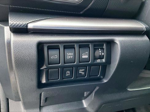 Used 2023 Subaru Forester Premium image 29