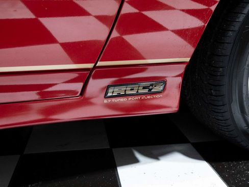 Used 1989 Chevrolet Camaro IROC-Z image 20