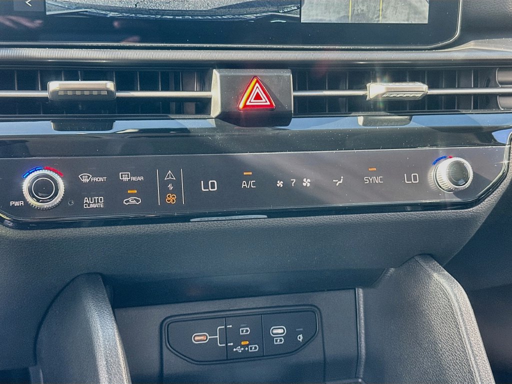 New 2027 Kia Sportage SX FWD image 16