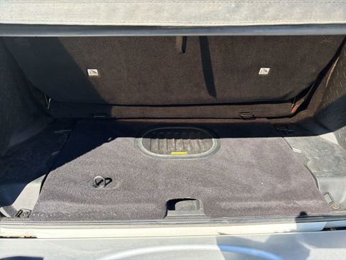 Used 2017 Jeep Wrangler Sahara w/ Connectivity Group image 27