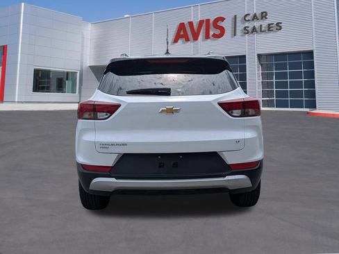 Used 2025 Chevrolet TrailBlazer LT AWD/4WD image 7