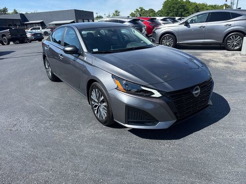 New 2026 Nissan Altima 2.5 SV FWD image 7