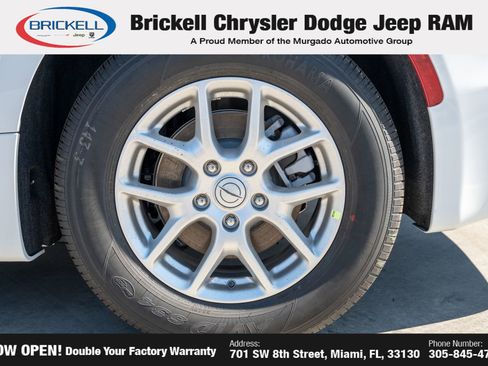 New 2026 Chrysler Pacifica Select image 38