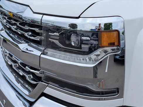 Used 2017 Chevrolet Silverado 1500 LTZ w/ Sport Package AWD/4WD image 9