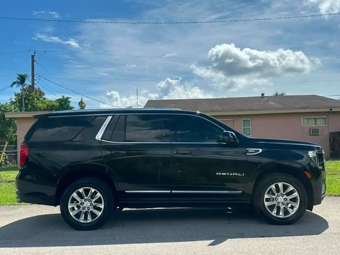 Used 2021 GMC Yukon Denali w/ Denali Premium Package AWD/4WD image 4