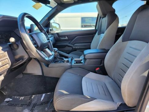 Used 2024 Toyota Tacoma TRD Off-Road AWD/4WD image 18