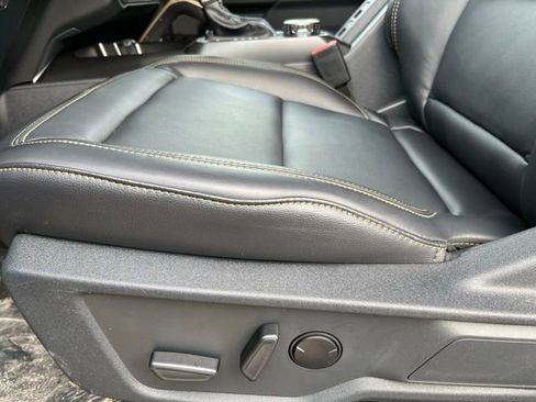 New 2025 Ford Bronco Badlands image 15