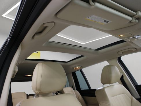 Used 2018 Mercedes-Benz GLS 450 4MATIC image 24