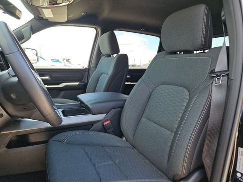 New 2026 RAM 1500 Express AWD/4WD image 12