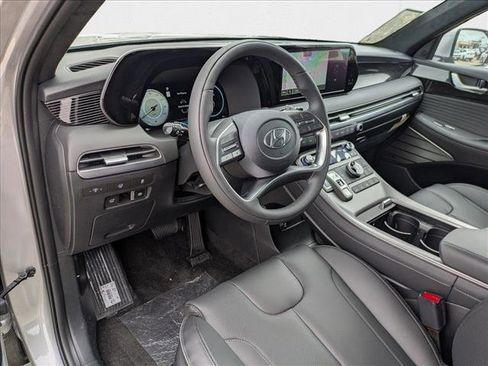 New 2025 Hyundai Palisade Calligraphy image 3