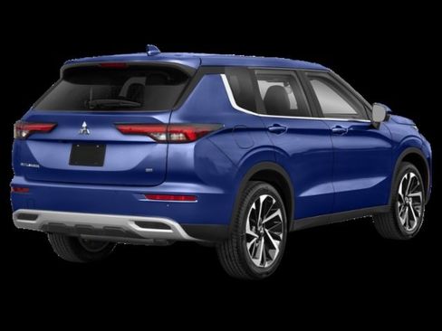 Used 2024 Mitsubishi Outlander SE image 2