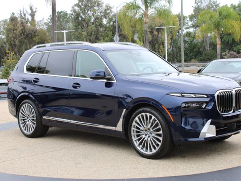 Used 2024 BMW X7 xDrive40i w/ Executive Package AWD/4WD image 8