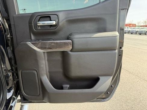 Used 2022 Chevrolet Silverado 1500 LTZ w/ LTZ Premium Package image 32