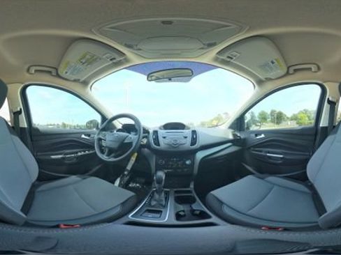 Used 2018 Ford Escape SE FWD image 22