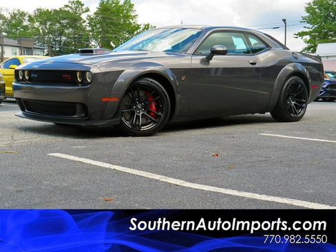 Used 2021 Dodge Challenger R/T Scat Pack RWD image 1