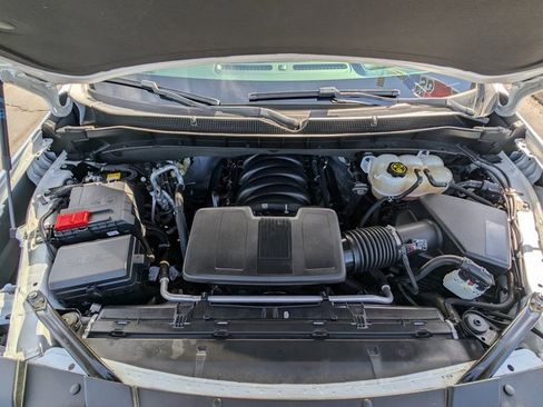 Used 2023 Chevrolet Suburban High Country image 32