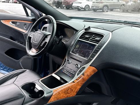 Used 2020 Lincoln Nautilus Reserve w/ Equipment Group 201A image 5