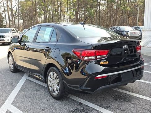 Used 2021 Kia Rio LX image 4
