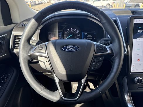 Used 2024 Ford Edge Titanium AWD/4WD image 16
