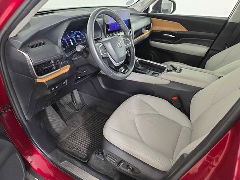Used 2024 Toyota Grand Highlander Platinum image 12