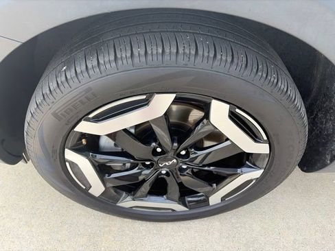 Used 2025 Kia Telluride S AWD/4WD image 6