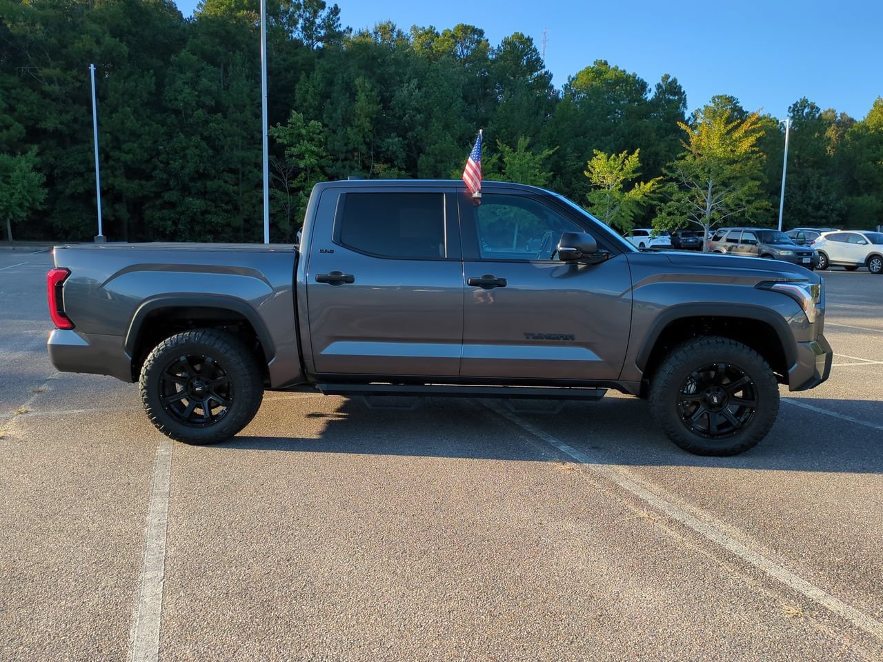 Used 2025 Toyota Tundra SR5 w/ SR5 Convenience Package AWD/4WD image 3