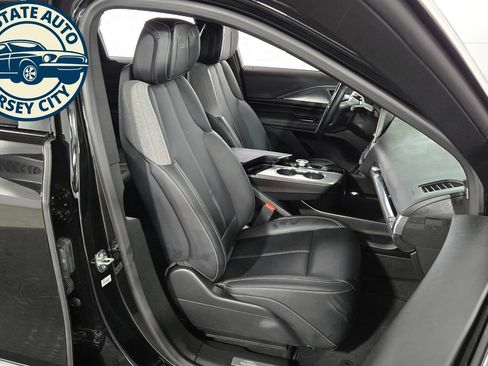 Used 2024 Cadillac Lyriq Tech AWD/4WD image 38