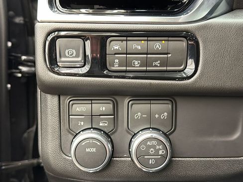 Used 2026 GMC Yukon XL Denali w/ Sun & Power Step Package AWD/4WD image 28