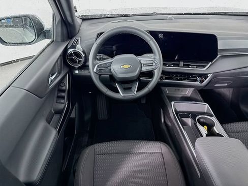 Used 2025 Chevrolet Equinox LT FWD image 23