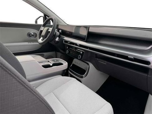 New 2026 Hyundai Ioniq 9 SE AWD/4WD image 15