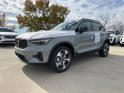New 2026 Volvo XC40 B5 Plus w/ Protection Package Premier image 3