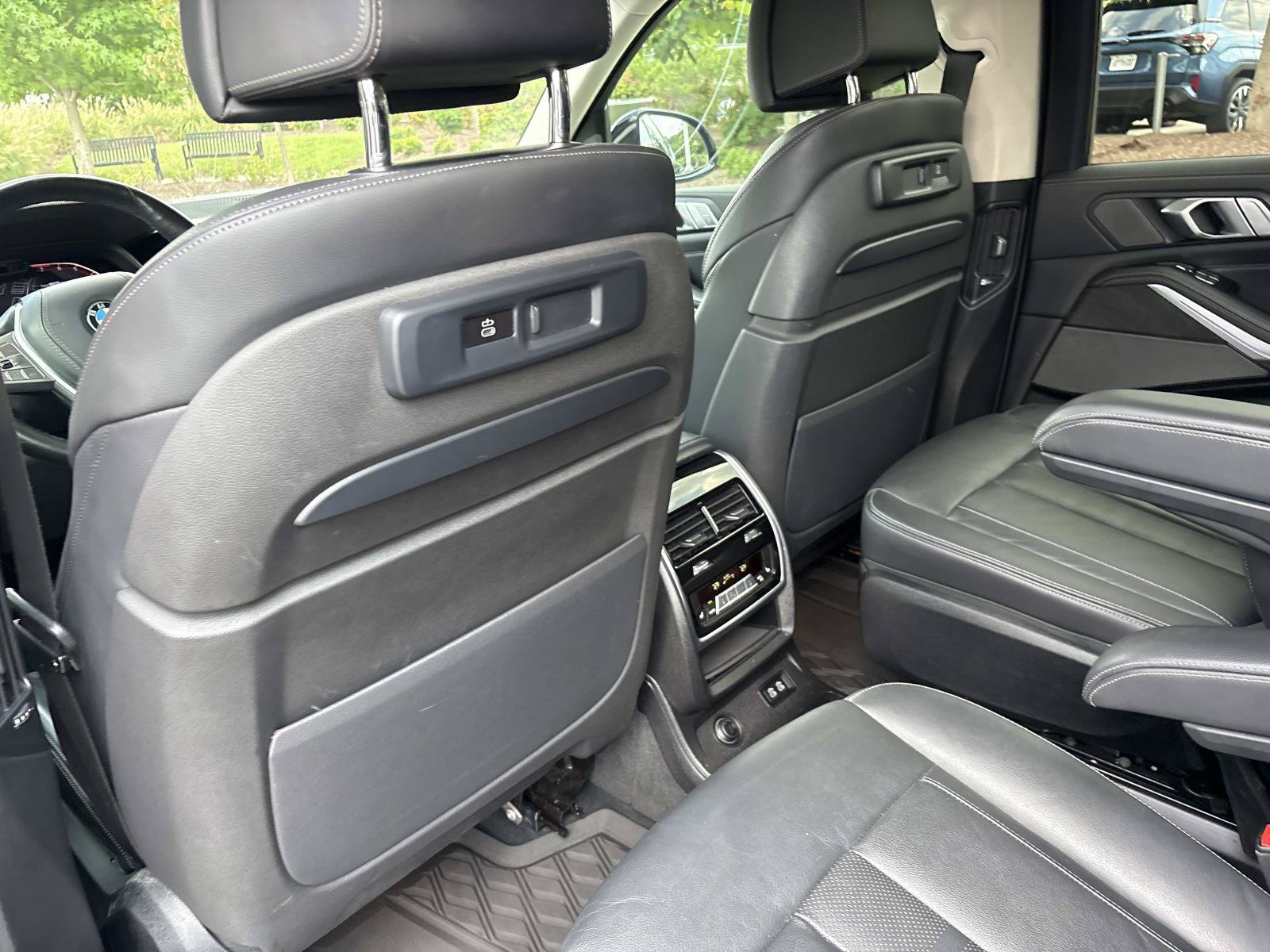 Used 2020 BMW X7 xDrive40i w/ Executive Package AWD/4WD image 32