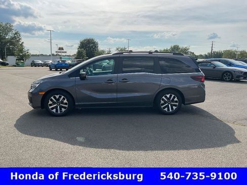 Certified 2026 Honda Odyssey EX-L image 3