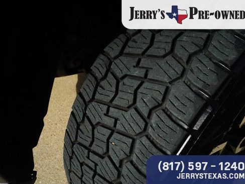 Used 2023 GMC Sierra 1500 AT4 w/ AT4 Premium Package AWD/4WD image 8