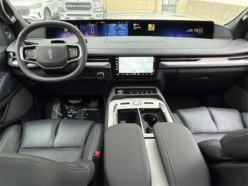 New 2025 Lincoln Navigator Reserve w/ Jet Appearance Package image 18