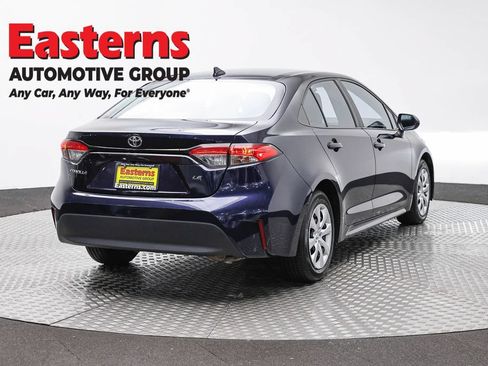 Used 2024 Toyota Corolla LE FWD image 5
