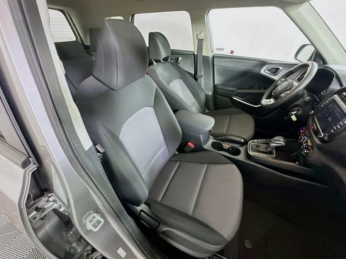 Used 2025 Kia Soul LX w/ LX Technology Package image 29