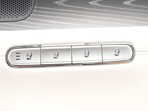 Used 2023 Genesis G90 3.5T image 32