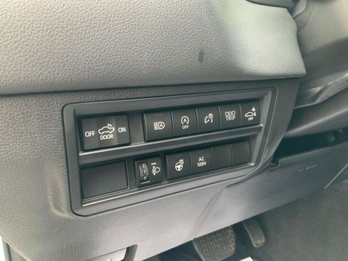 Used 2022 Toyota Tundra Limited image 22