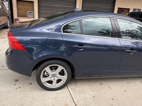 Used 2012 Volvo S60 T5 w/ Climate Pkg FWD image 23