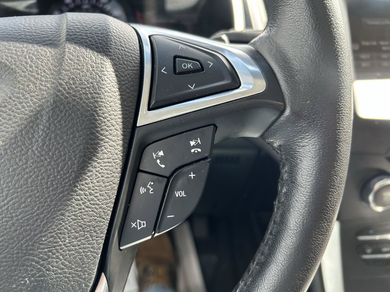 Used 2015 Ford Edge SEL w/ Equipment Group 201A FWD image 20