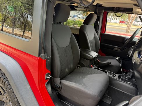 Used 2016 Jeep Wrangler Sport w/ Dual Top Group AWD/4WD image 10