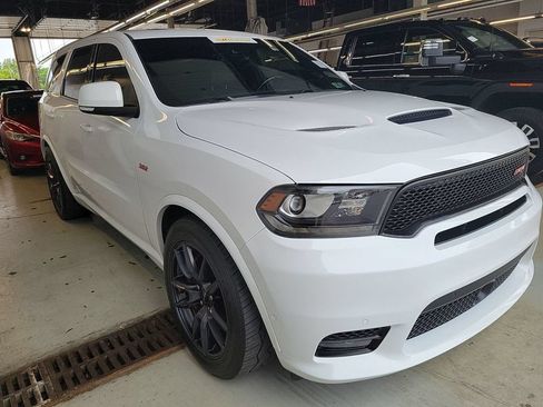 Used 2018 Dodge Durango SRT w/ Technology Group AWD/4WD image 2