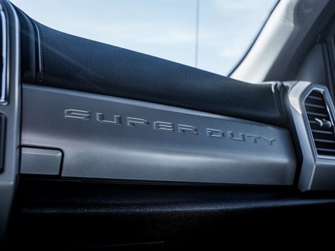 Used 2018 Ford F250 Lariat w/ Lariat Ultimate Package image 51